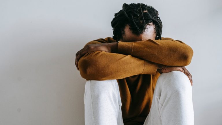 2 COISAS QUE ATRAPALHAM A SUA VIDA 2 ERROS GRAVES LEI DA ATRAÇÃO